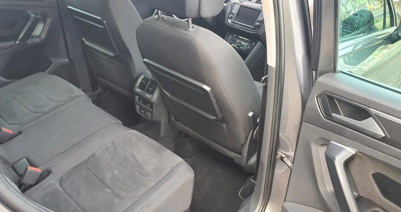 Volkswagen Tiguan cena 90500 przebieg: 148869, rok produkcji 2017 z Garwolin małe 154